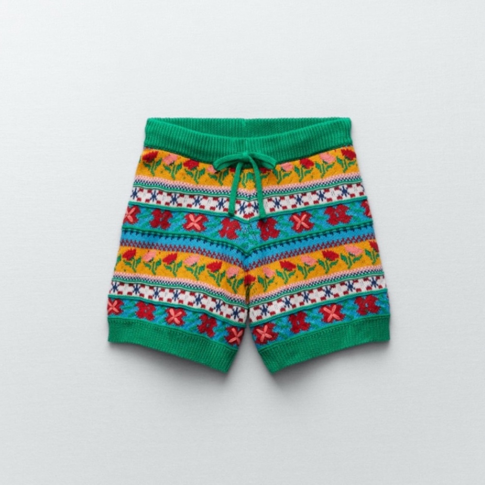 Zara - Jacquard Floral Knit Shorts